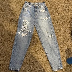 american eagle relaxed mom jean